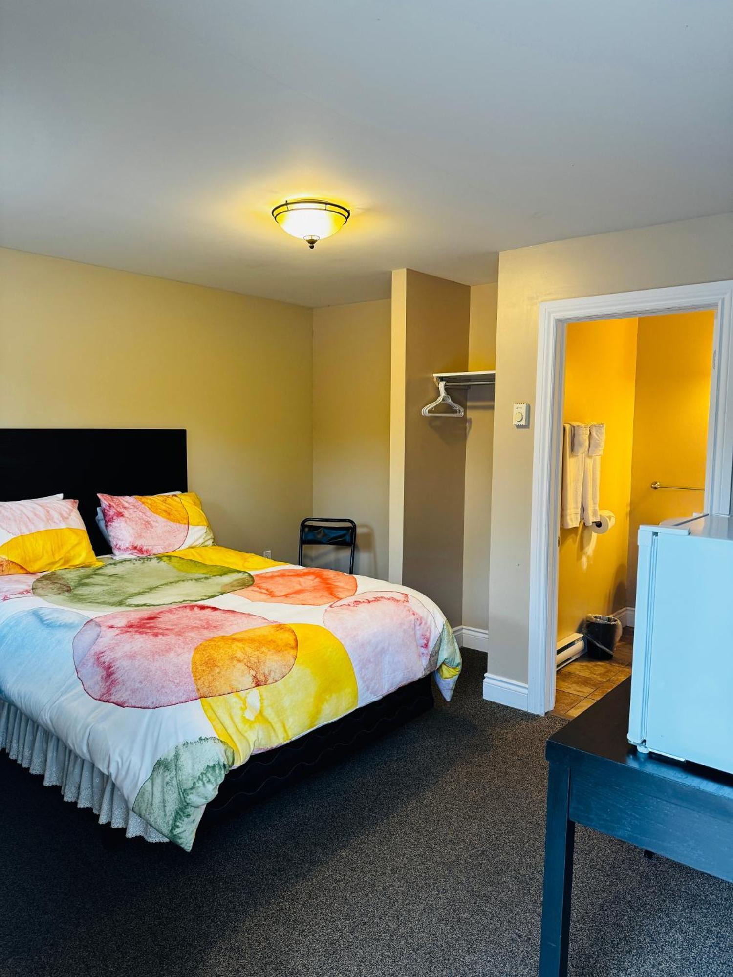 Fundy Line Motel Miramichi Exterior photo